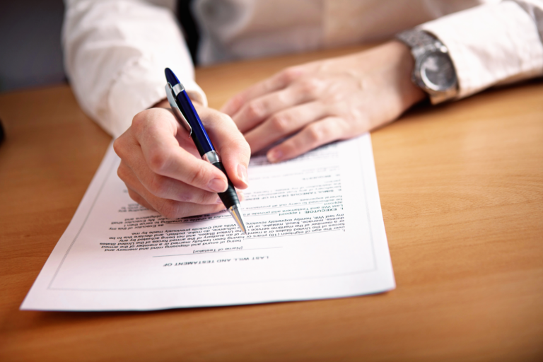 Who is Best to be an Executor of a Will? – Main Considerations