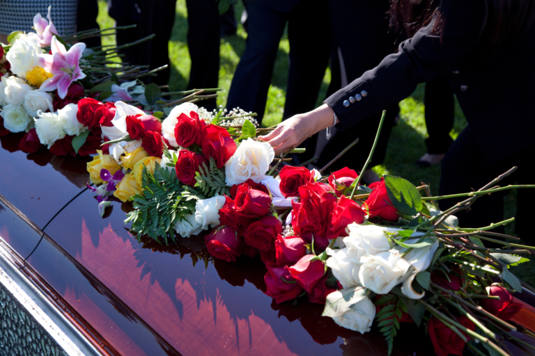 How Do You Pay for a Funeral Before Probate in Florida?